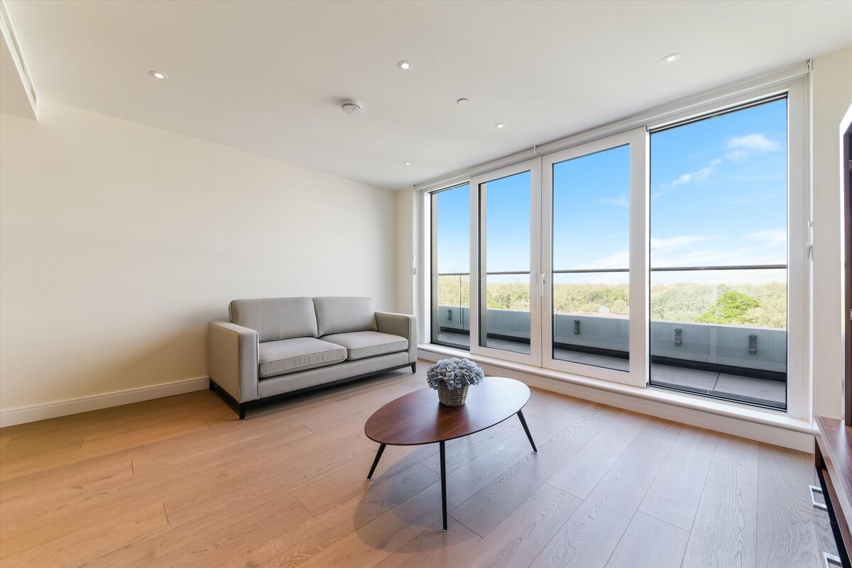 flat to rent in Altissima House, 340 Queenstown Road, Battersea, London