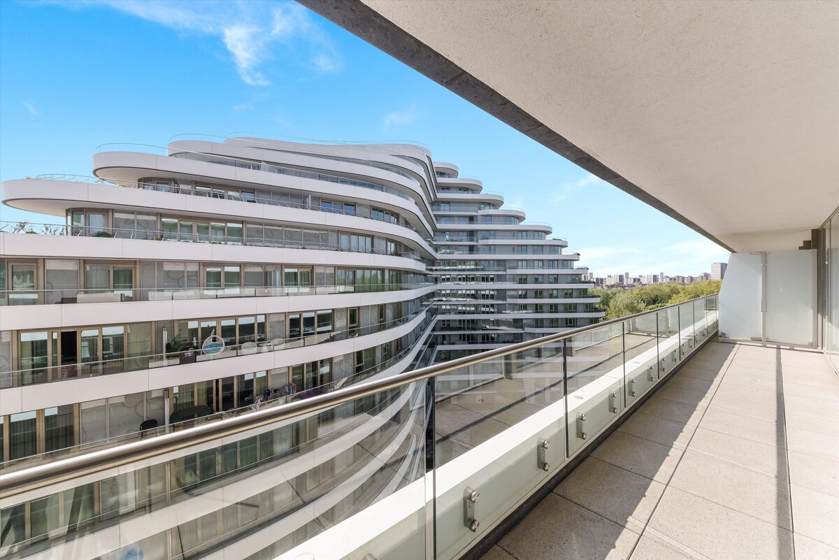 flat to rent in Altissima House, 340 Queenstown Road, Battersea, London