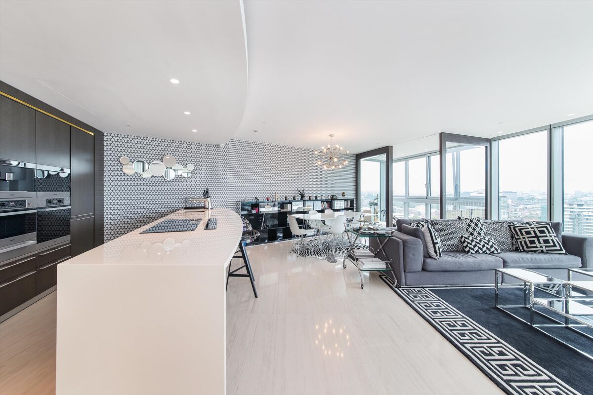 flat to rent in The Tower, 1 St Wharf, Vauxhall, London, SW8