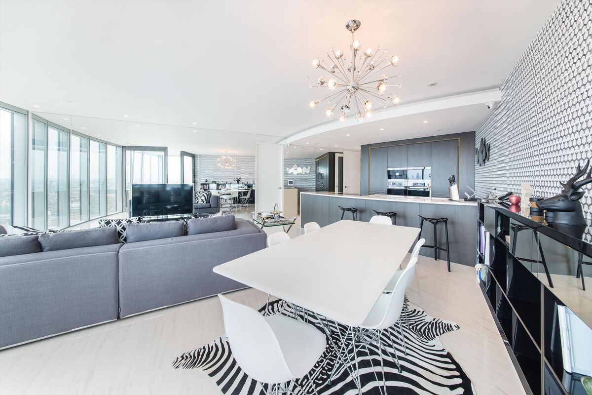 flat to rent in The Tower, 1 St Wharf, Vauxhall, London, SW8