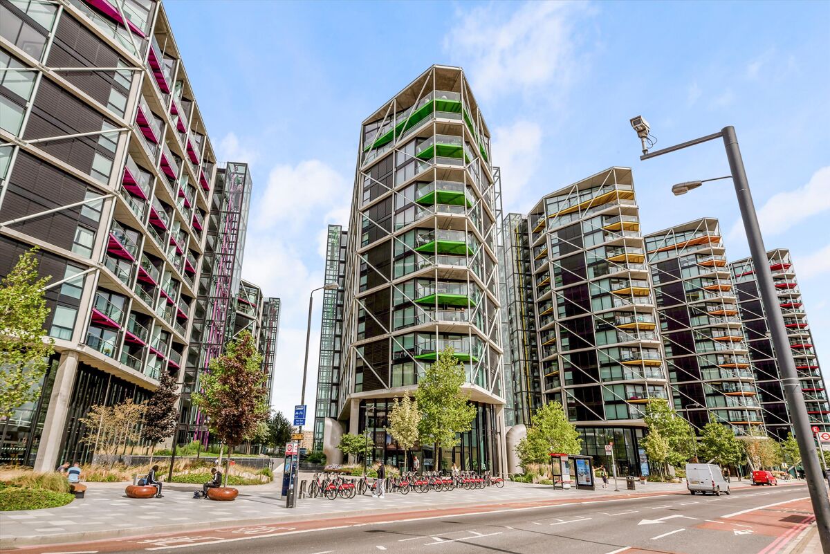 flat to rent in 4 Riverlight Quay, Vauxhall, London, SW8 BAQ012040505