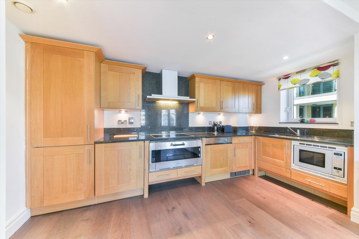 flat to rent in Waterside Tower, The Boulevard, Imperial Wharf, London