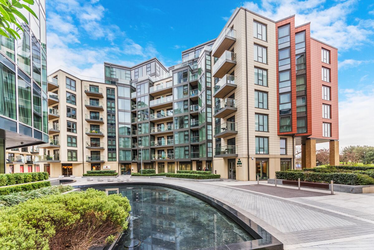 flat to rent in Battersea Reach, Juniper Drive, London, SW18