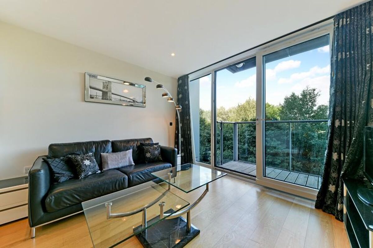 flat to rent in Lanson Building, 348 Queenstown Road, Chelsea Bridge