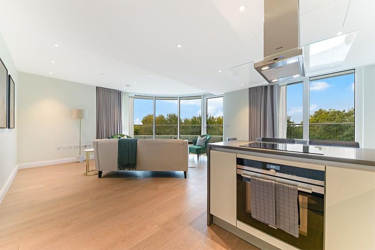 flat to rent in Valetta House, 336 Queenstown Road, London, SW11