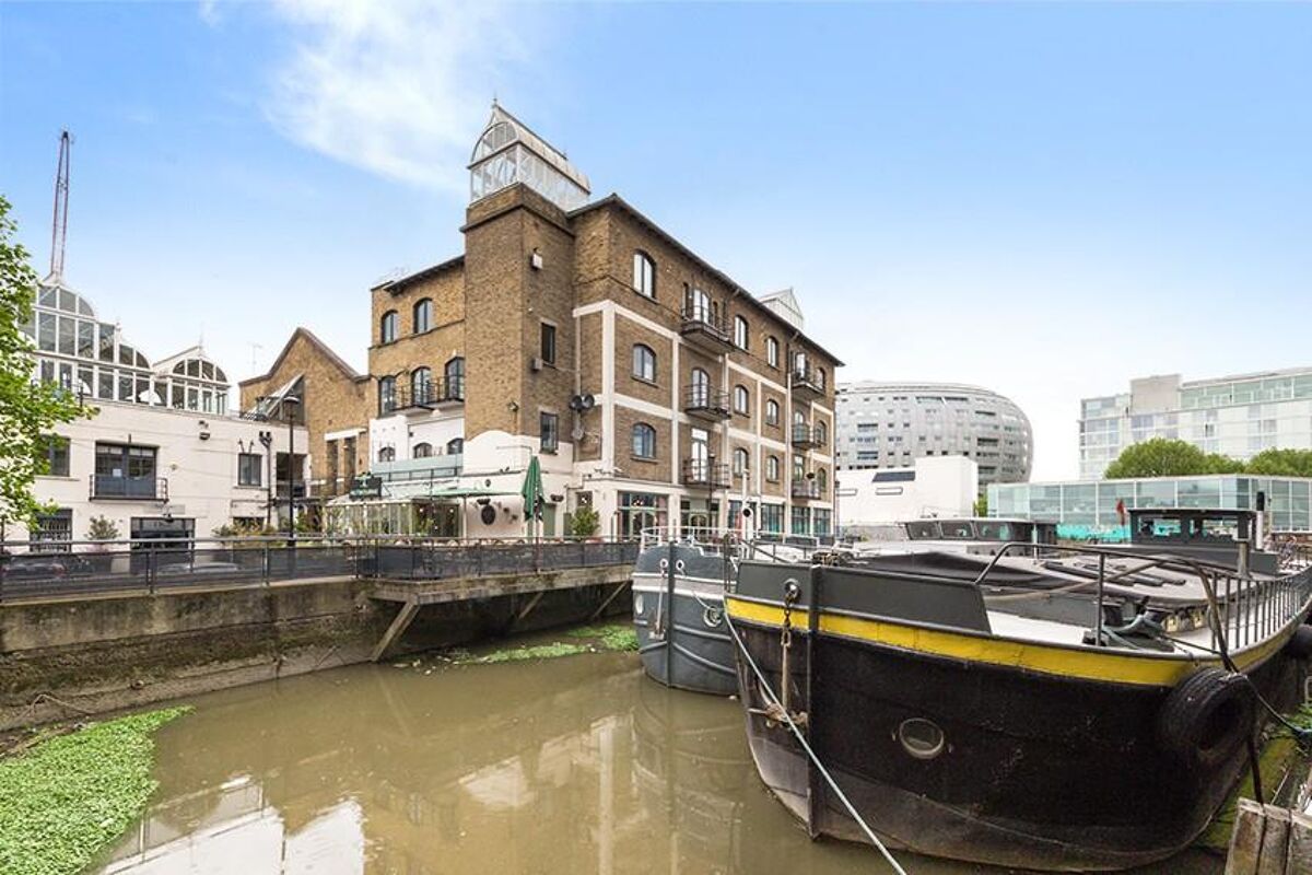 flat to rent in Ransomes Dock, Parkgate Road, Battersea, London, SW11