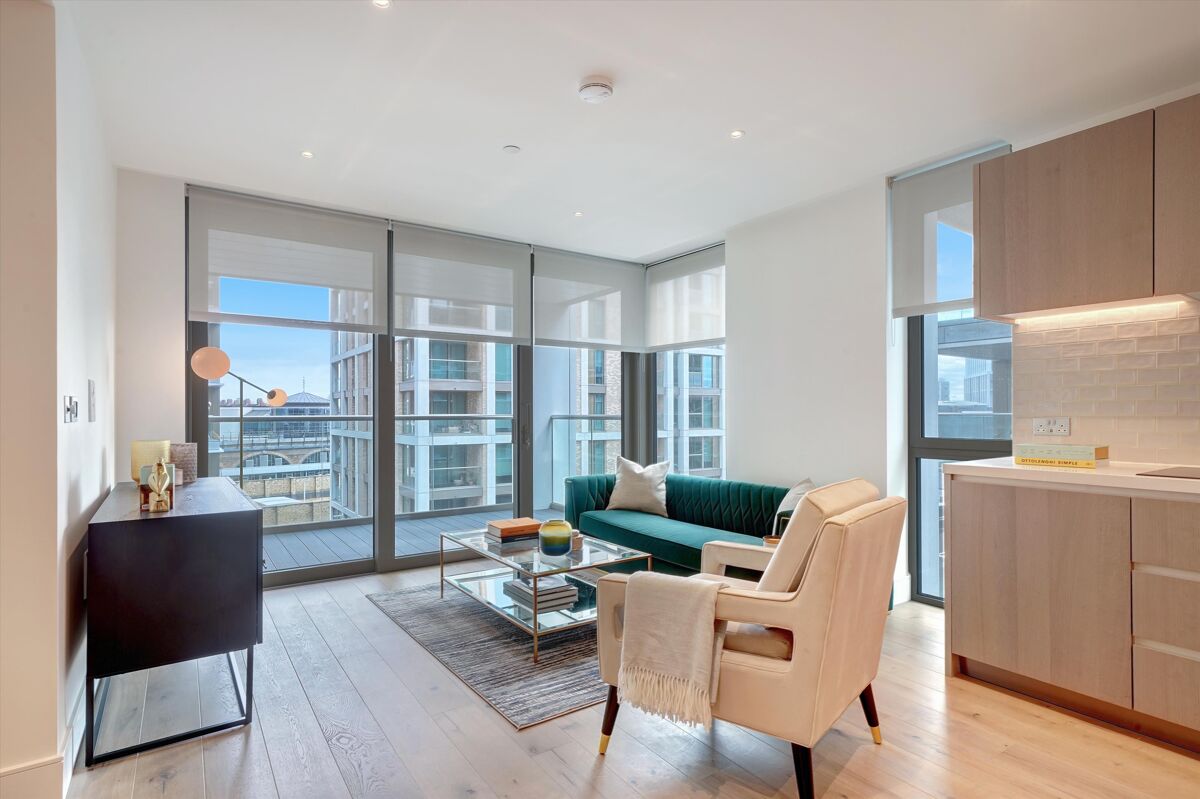 flat to rent in Radley House, 10 Palmer Road, Battersea, London, SW11