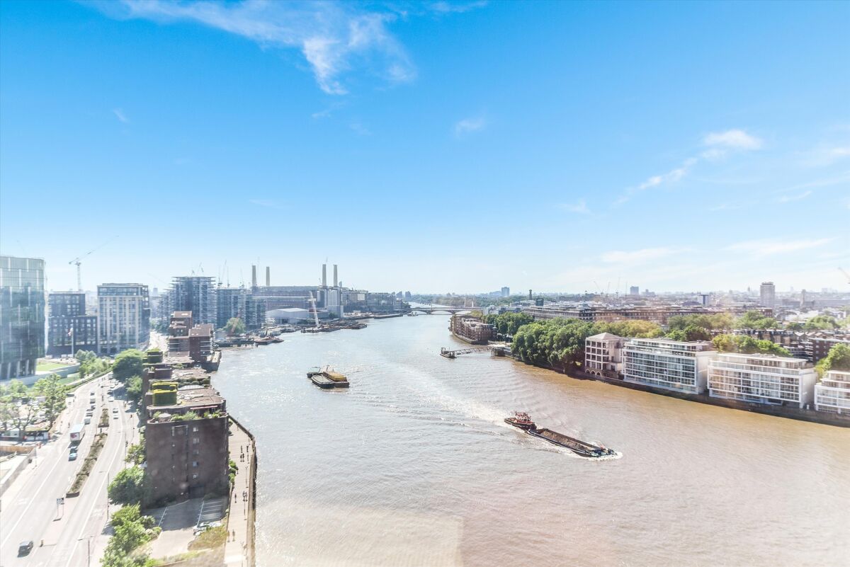 flat to rent in St. Wharf, London, SW8 BAQ012078598 Knight Frank