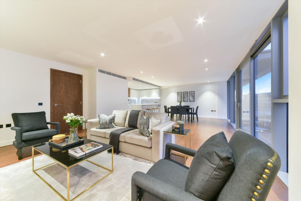 flat to rent in Claydon House, Waterfront Drive, London, SW10