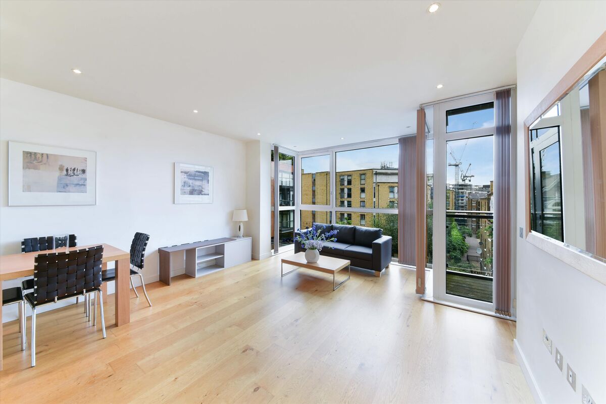 flat to rent in Hepworth Court, 30 Gatliff Road, Grosvenor Waterside