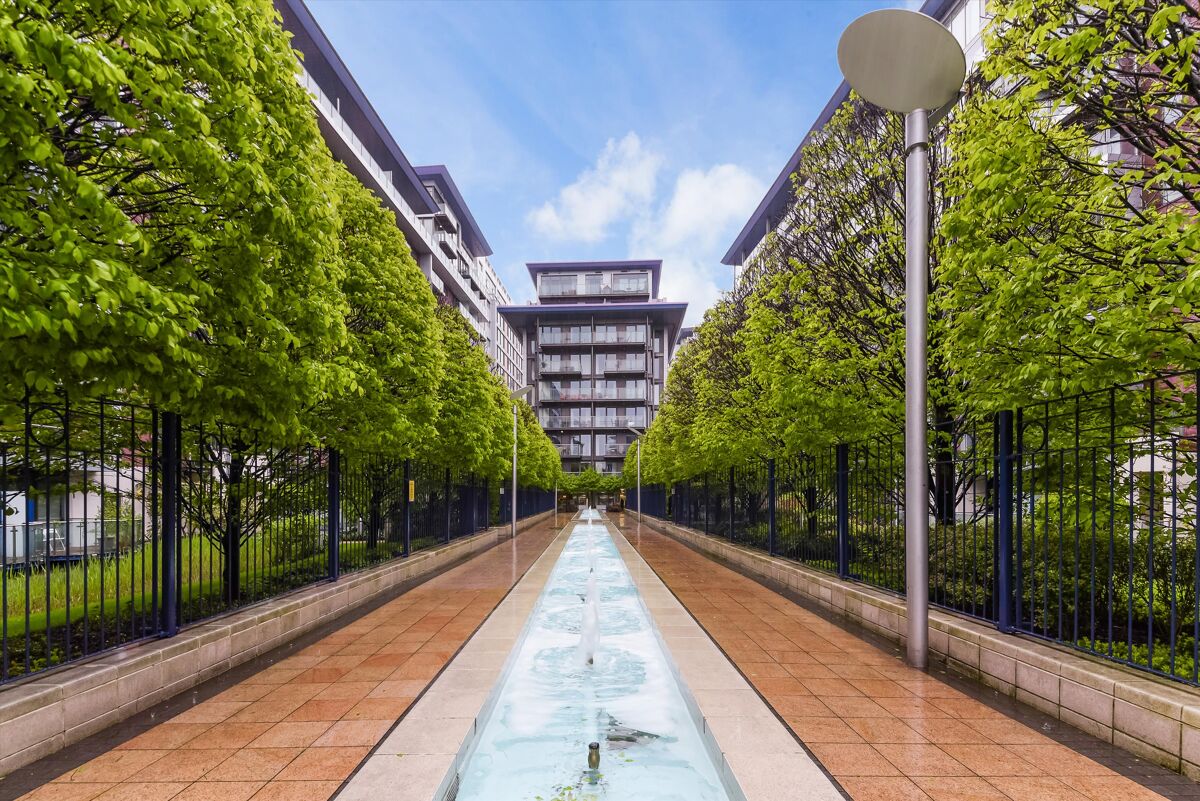 flat to rent in Warwick Building, 366 Queenstown Road, Chelsea Bridge