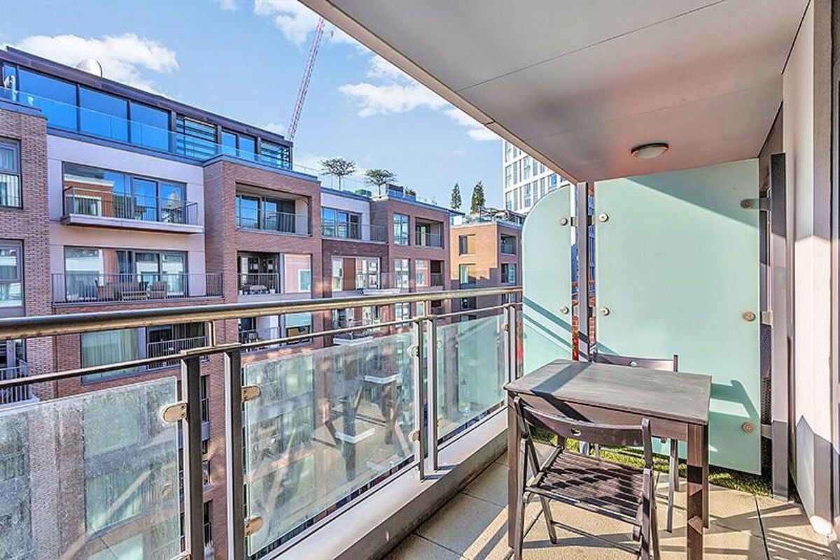 flat to rent in Compass House, Chelsea Creek, Park Street, Fulham