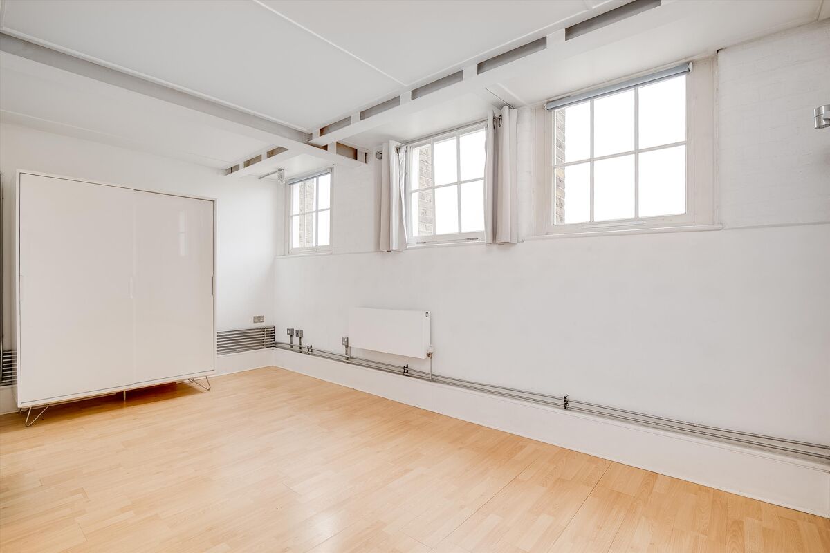 flat to rent in Battersea Park Road, London, SW11 BAQ012108120