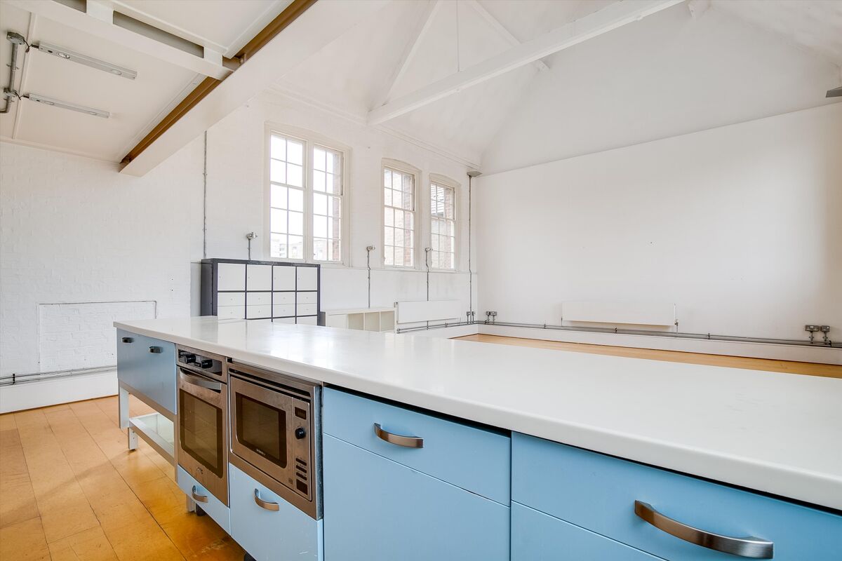 flat to rent in Battersea Park Road, London, SW11 BAQ012108120