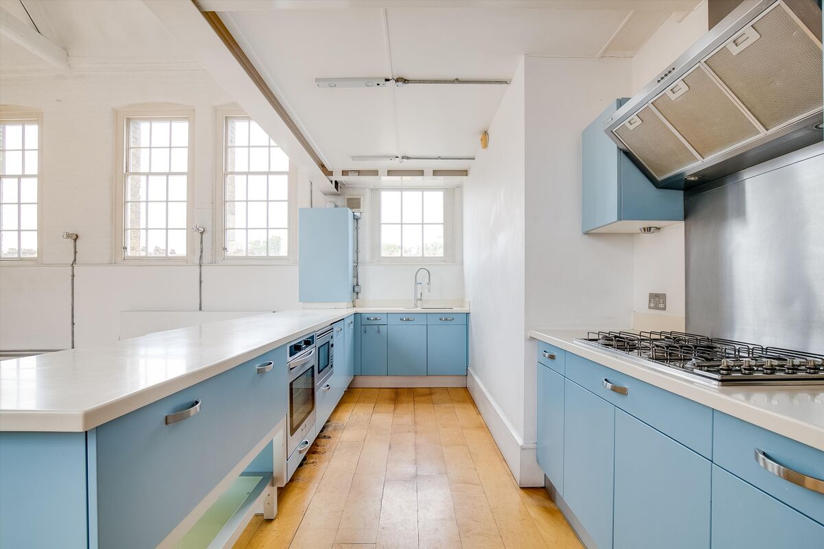 flat to rent in Battersea Park Road, London, SW11 BAQ012108120