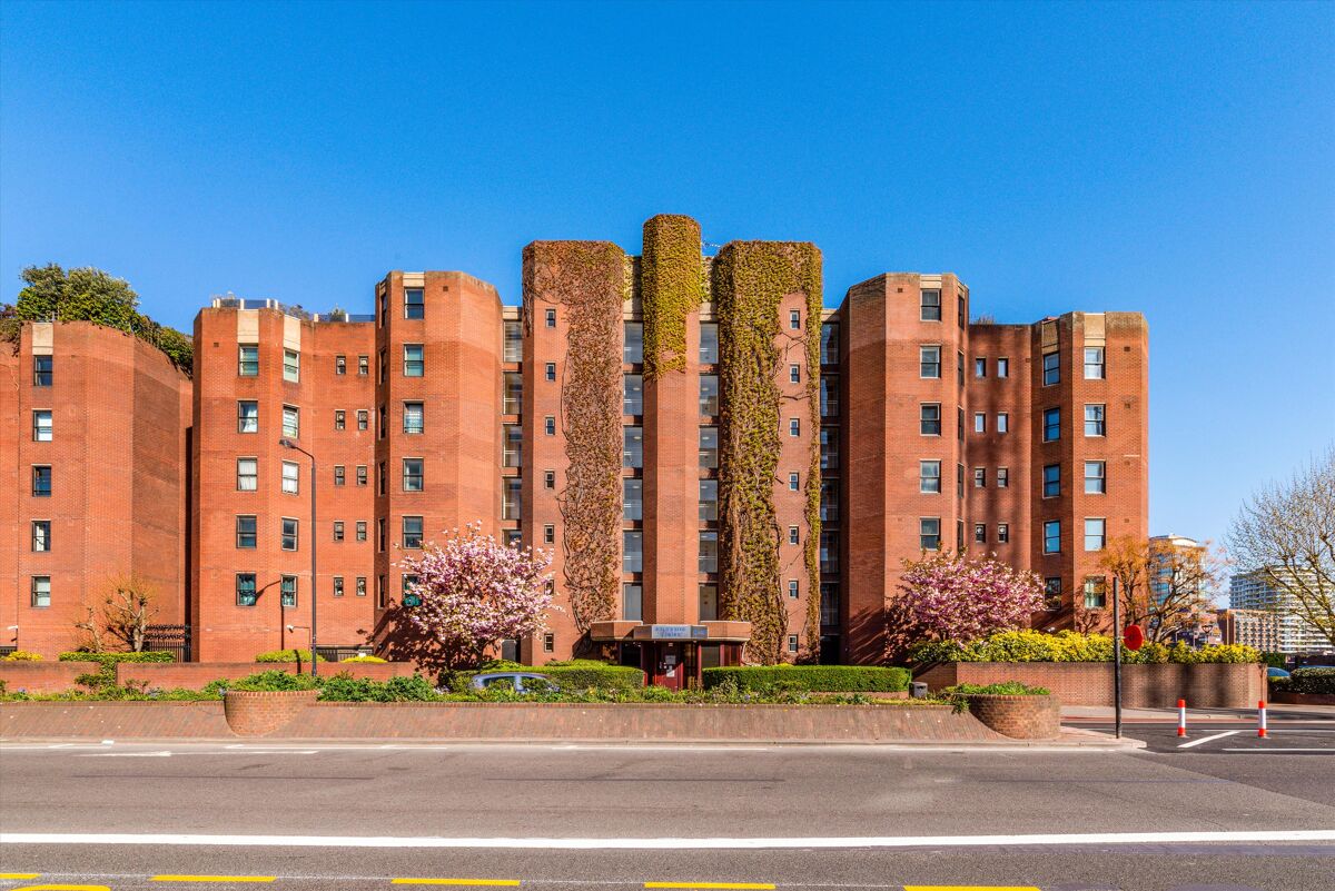 flat-to-rent-in-riverside-court-20-nine-elms-lane-london-sw8