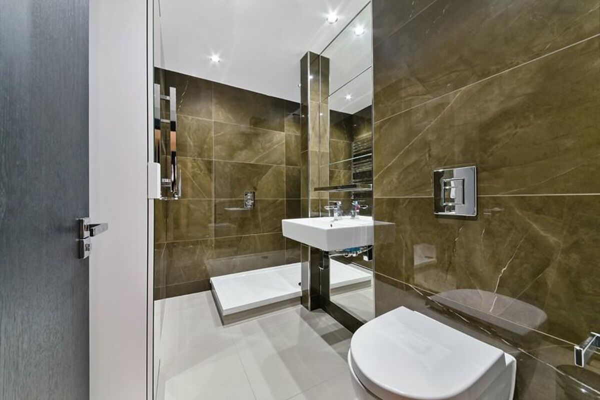 flat to rent in Queenstown Road, London, Greater London, SW11 BAQ012110609 Knight Frank