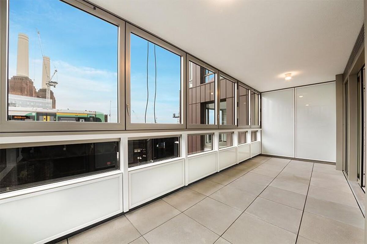 flat to rent in Cascade Court, Vista, 1 Sopwith Way, London, SW11