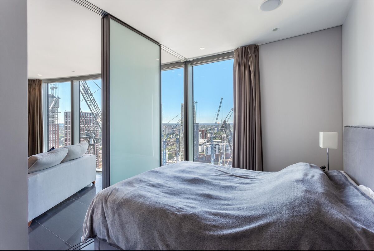 flat to rent in The Tower, 1 St Wharf, Vauxhall, London, SW8