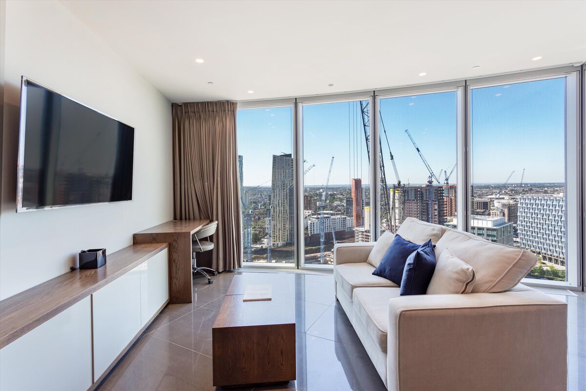 flat to rent in The Tower, 1 St Wharf, Vauxhall, London, SW8