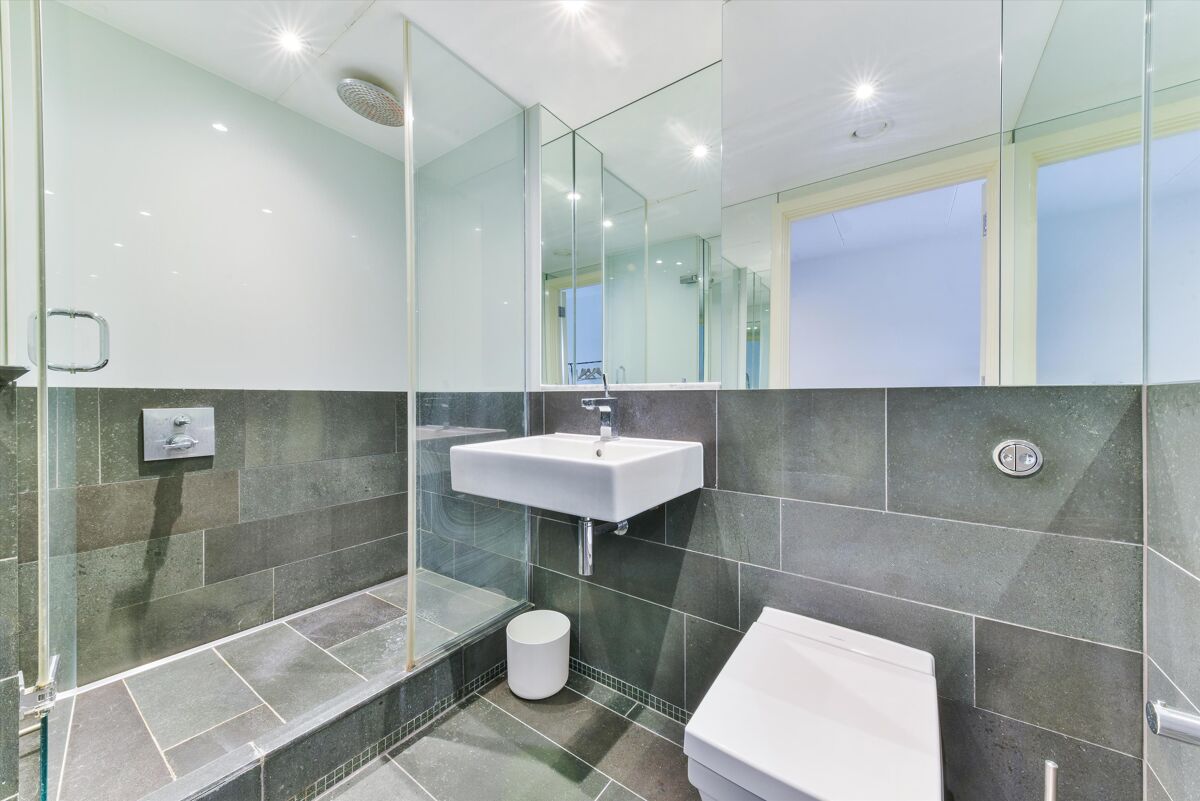 Flat To Rent In Moore House Grosvenor Waterside Gatliff Road London