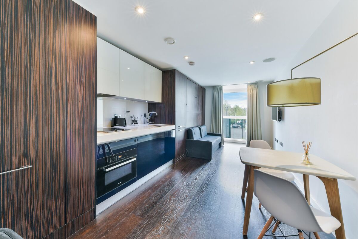 Flat to rent in Moore House, Grosvenor Waterside, Gatliff Road, London