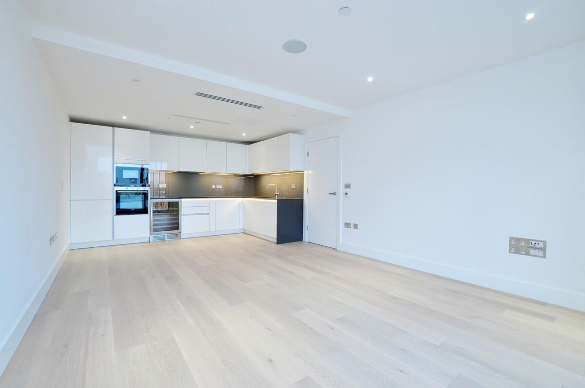 flat to rent in Westbourne Apartments, Central Avenue, London, SW6 BAQ012152951 Knight Frank
