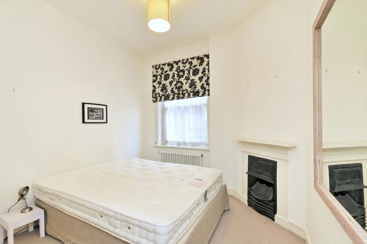 flat to rent in Primrose Mansions, Prince of Wales Drive, Battersea ...