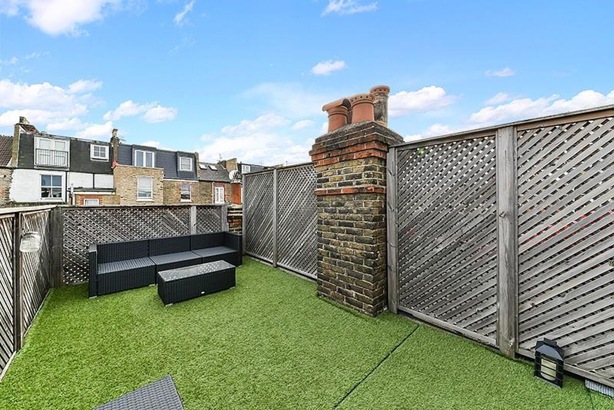 to rent in Ingelow Road, London, London, SW8 BAQ012176881