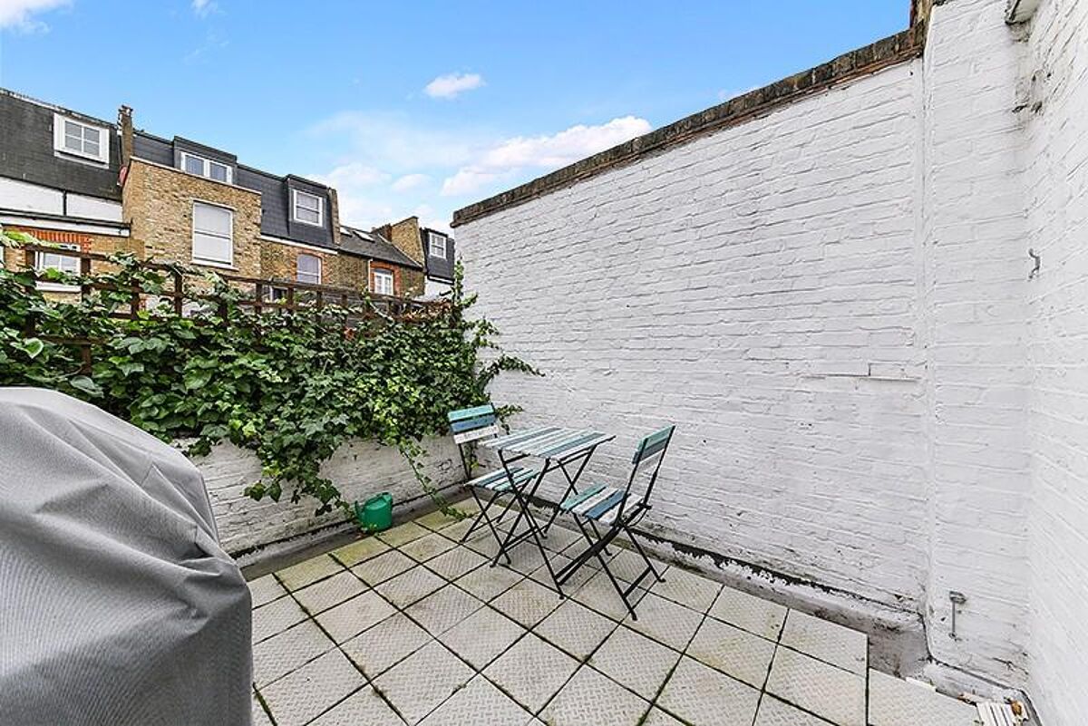 to rent in Ingelow Road, London, London, SW8 BAQ012176881