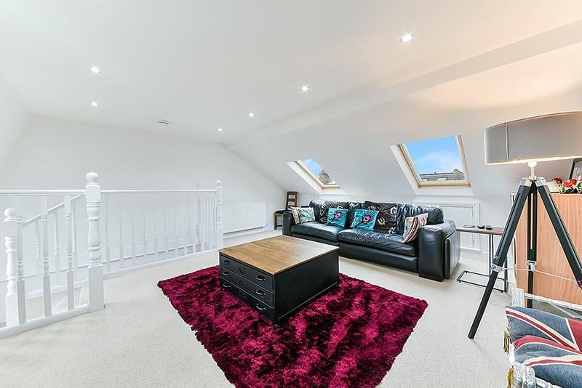 to rent in Ingelow Road, London, London, SW8 BAQ012176881