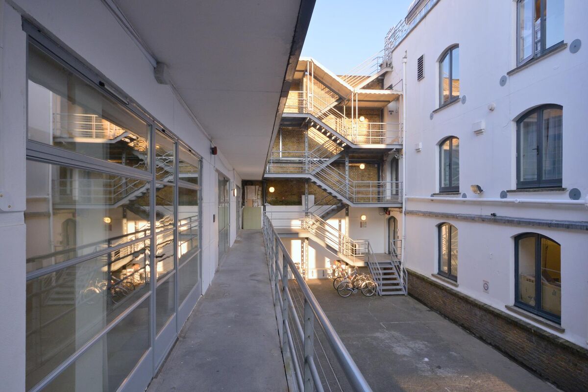 flat to rent in Ransomes Dock, Parkgate Road, Battersea, London, SW11 BAQ012183203 Knight Frank