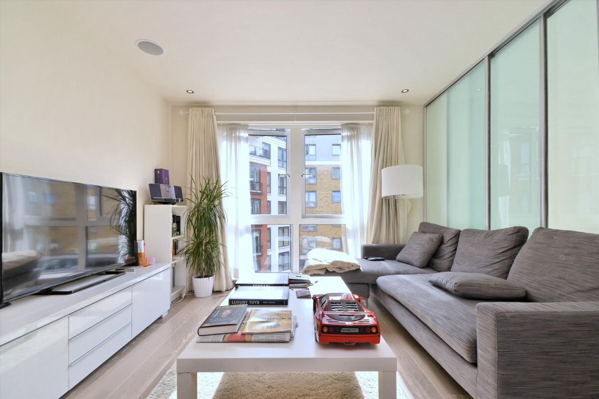 flat to rent in Doulton House, Chelsea Creek, 11 Park Street, Fulham