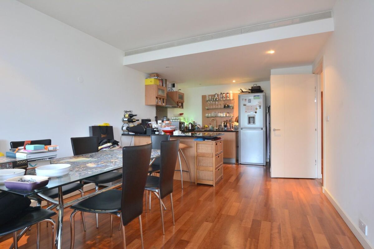 flat to rent in The Bridge, Queenstown Road, Battersea, SW8, SW11