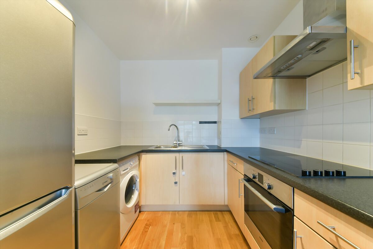 flat to rent in Burnelli Building, 352 Queenstown Road, London, SW11