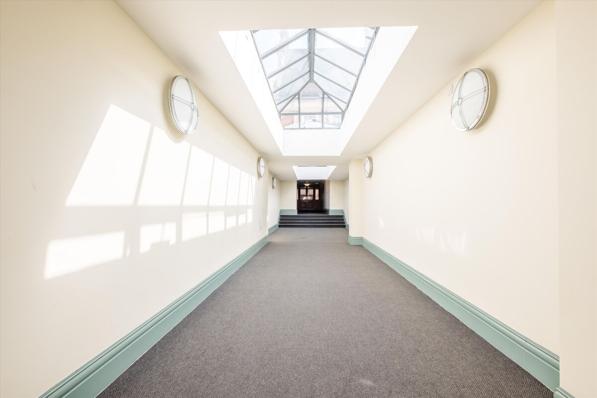 flat to rent in Mountford Mansions, 100 Battersea Park Road, London