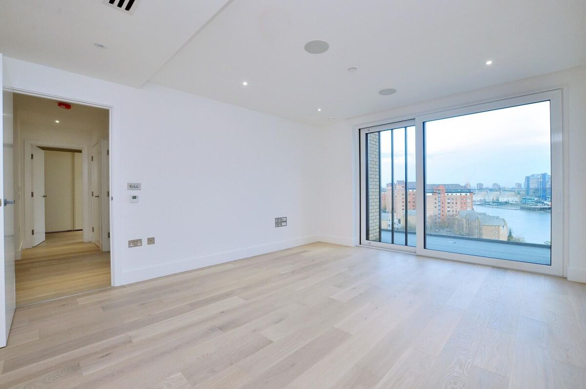 flat to rent in Westbourne Apartments, Central Avenue, London, SW6 BAQ012258677 Knight Frank
