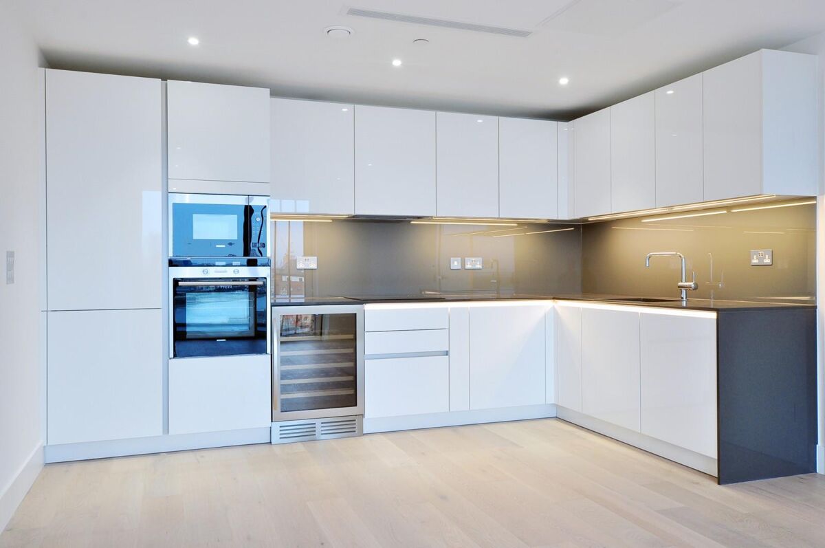 flat to rent in Westbourne Apartments, Central Avenue, London, SW6