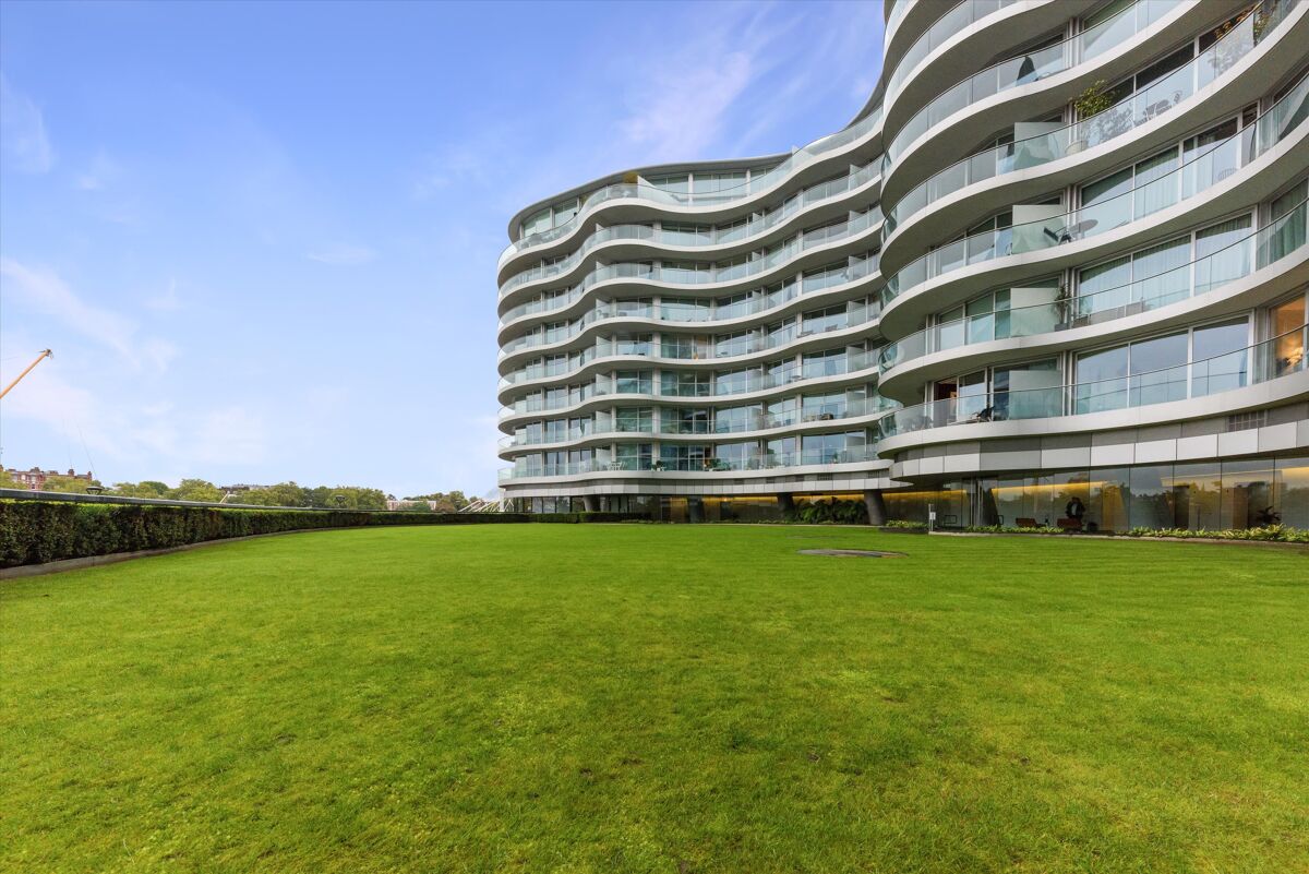 flat to rent in Albion Riverside Building, Hester Road, London, SW11 BAQ012263933 Knight Frank