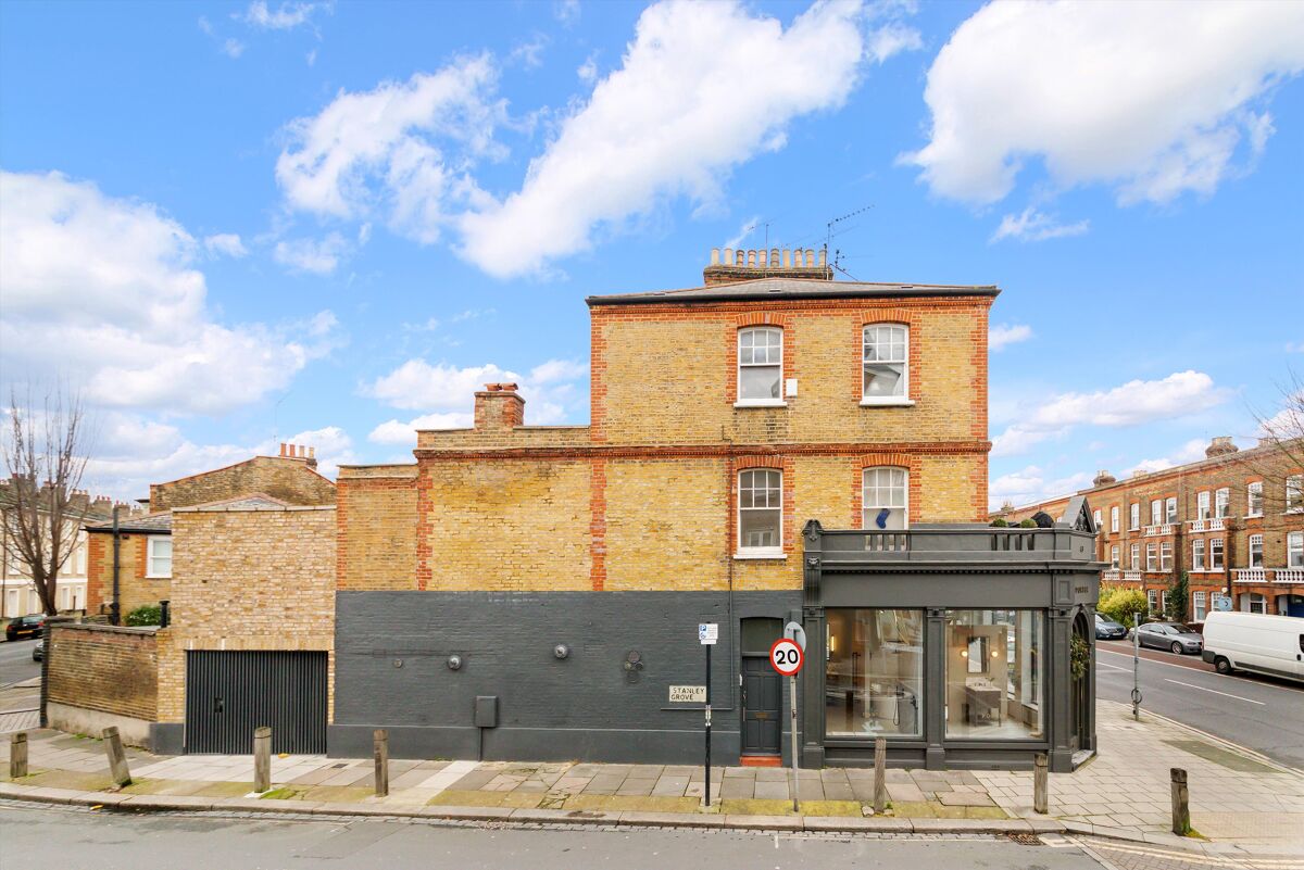 flat to rent in Queenstown Road, London, SW8 BAQ012348807 Knight Frank