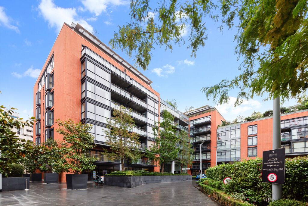Image of Hepworth Court, Grosvenor Waterside, Chelsea, SW1W