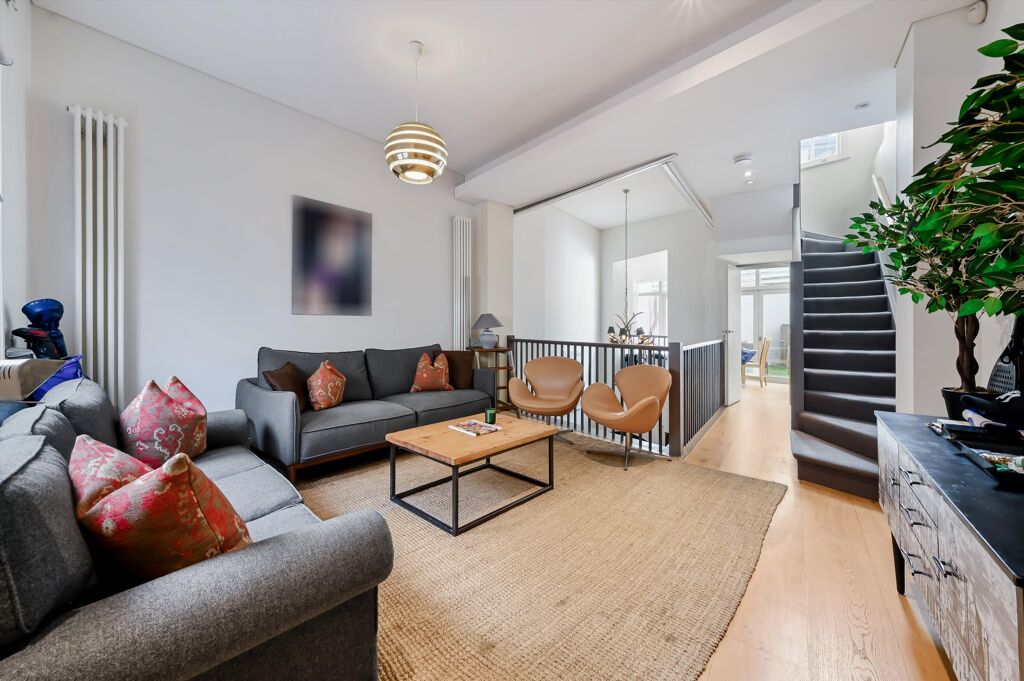 Image of Battersea Square, Battersea, SW11