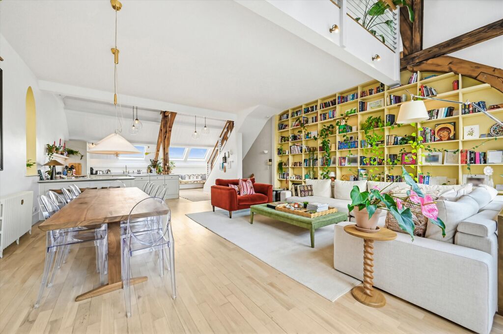 Image of All Saints Close, London SW8