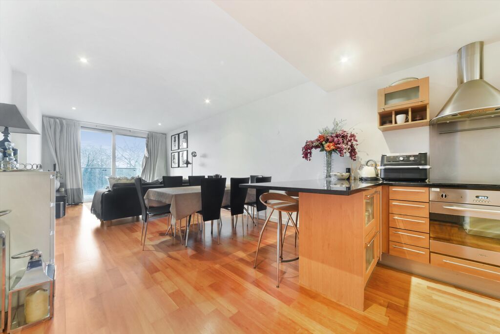 Image of The Bridge, Queenstown Road, London, SW11