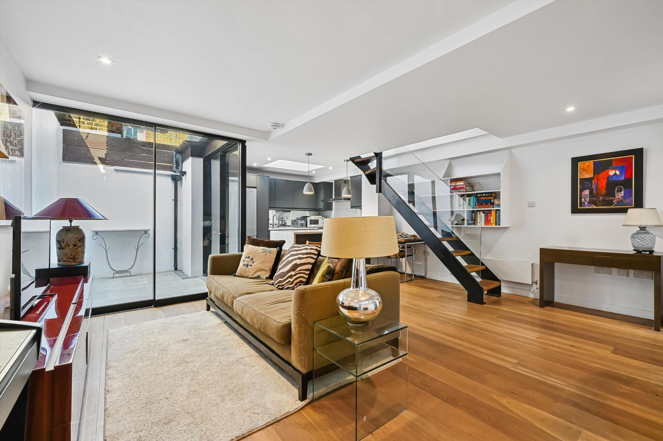 Image of Queenstown Road, Battersea, SW8
