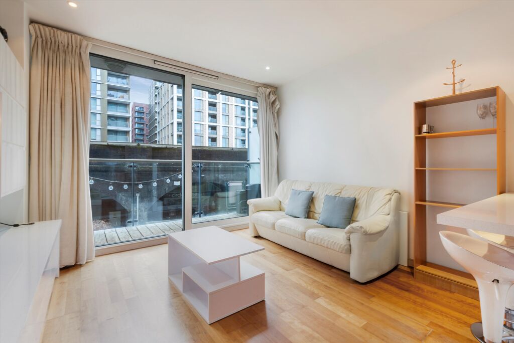 Image of The Bridge, Queenstown Road, London SW11