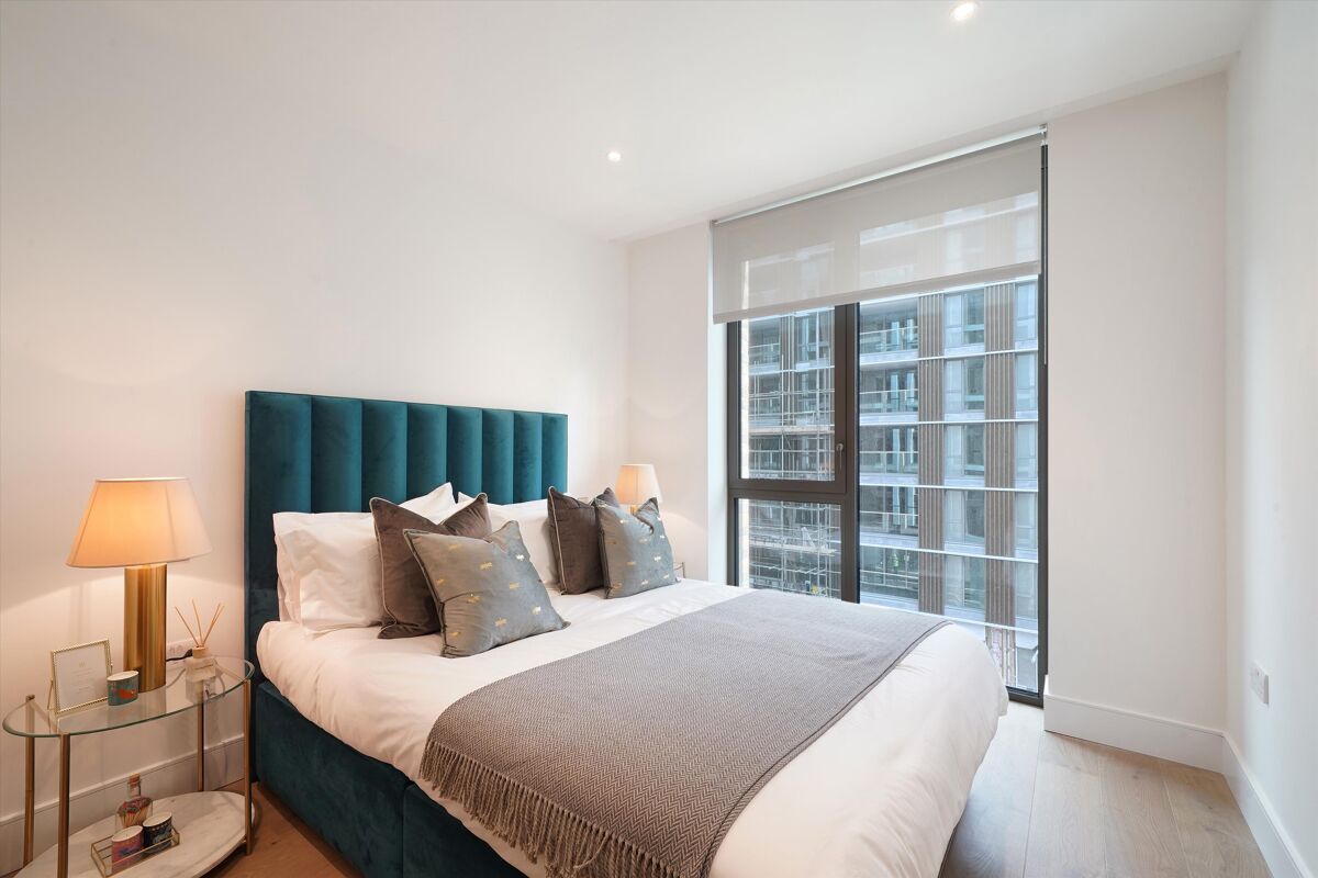 flat to rent in Radley House, Palmer Road, Battersea, London, SW11