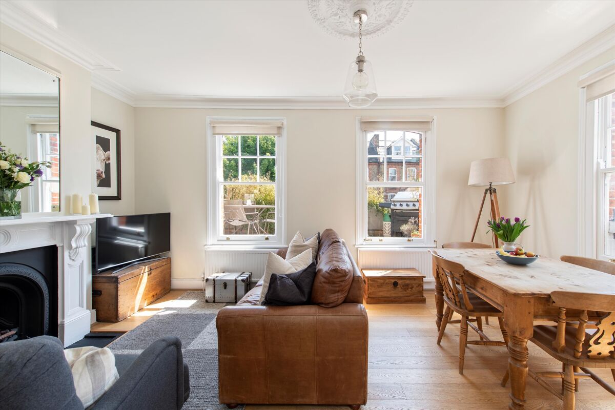flat for sale in Queenstown Road, London, SW8 BAT012017975 Knight Frank