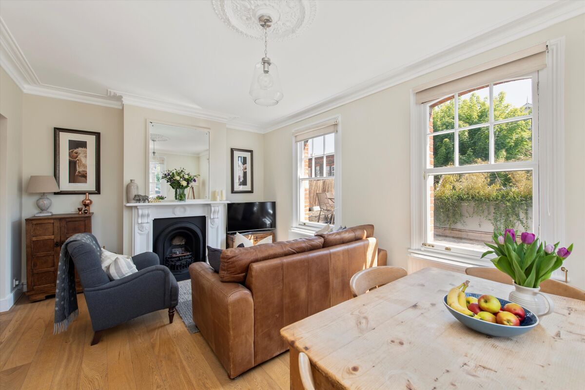 flat for sale in Queenstown Road, London, SW8 BAT012017975 Knight Frank