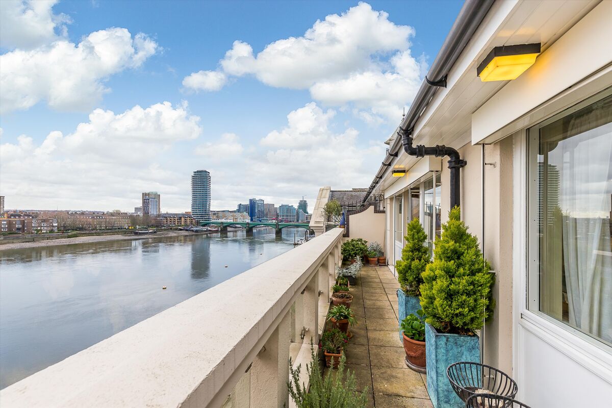 flat for sale in Admiral Court, Admiral Square, London, SW10 BAT012068710 Knight Frank